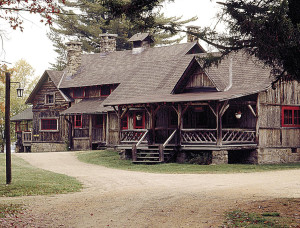 1898-Georges-Dining-Hall-L